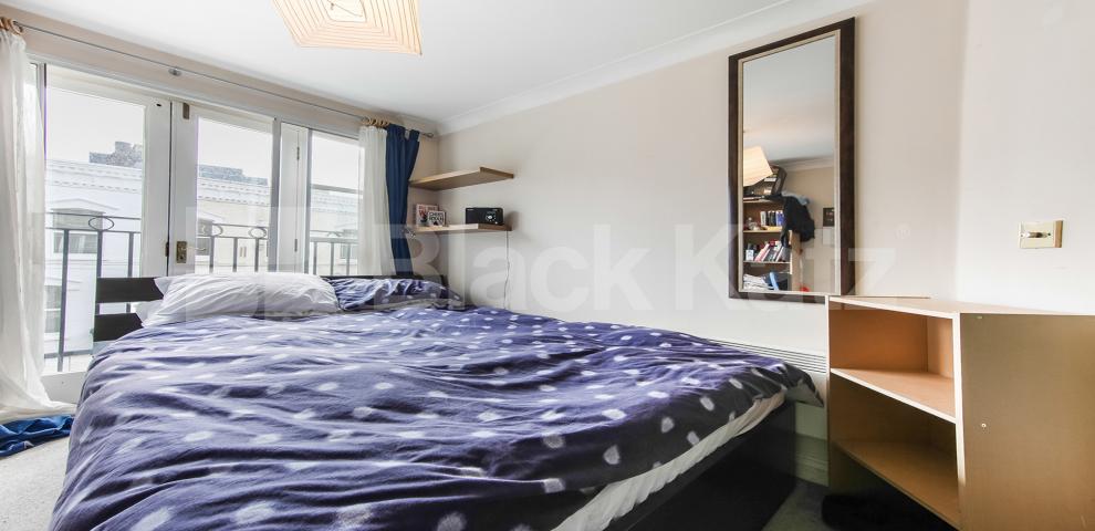 			UNDER OFFER , 2 Bedroom, 1 bath, 1 reception Apartment			 Draymans Court, Stockwell Green